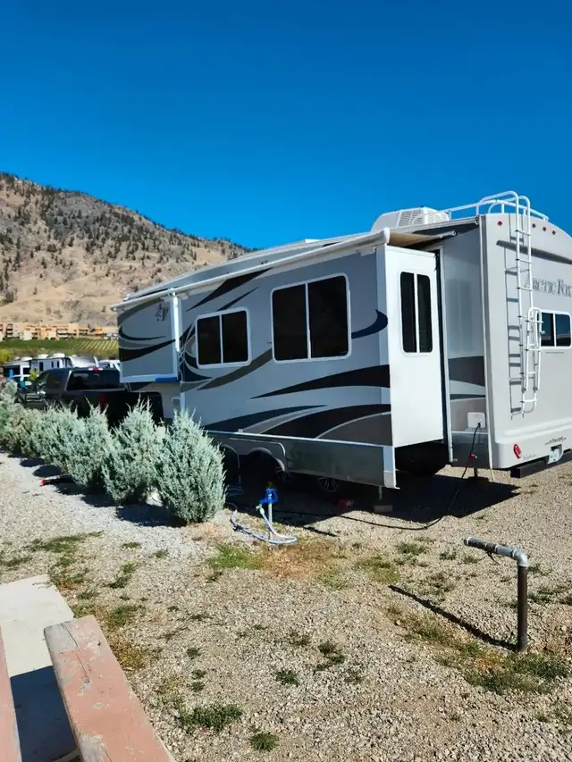 2019 NORTHWOOD ARCTIC FOX 27-5 (FINANCING AVAILABLE) in Travel Trailers & Campers in Kelowna - Image 4