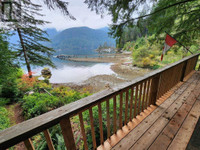 12 BUNTZEN BAY North Vancouver, British Columbia