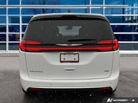 Bright White Clearcoat 2025 Chrysler Pacifica Select AWD 9-Speed Automatic Pentastar 3.6L V6 VVT Com... (image 4)