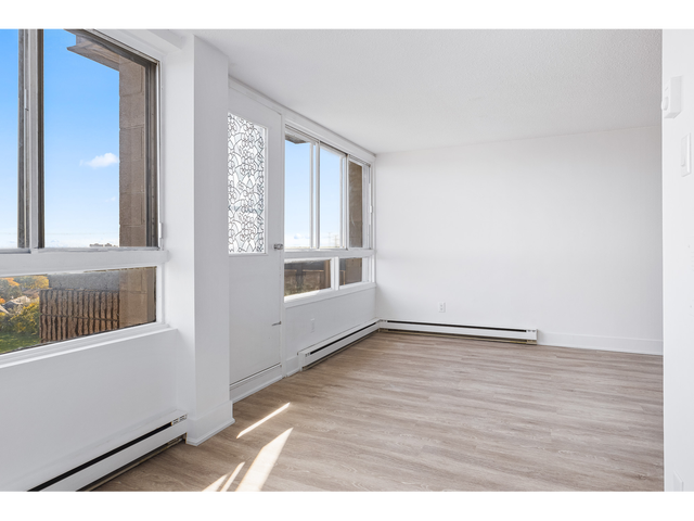 2 Bedroom Apartment for Rent - 2969 Fairlea Crescent in Long Term Rentals in Ottawa - Image 10