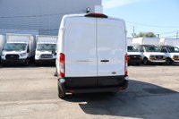 2024 Ford Transit Cargo Van SEULEMENT 25.000 KM CERTIFIÉ 1 SEUL PROPRIO / 2024 FORD TRANSIT T-250 CA... (image 6)