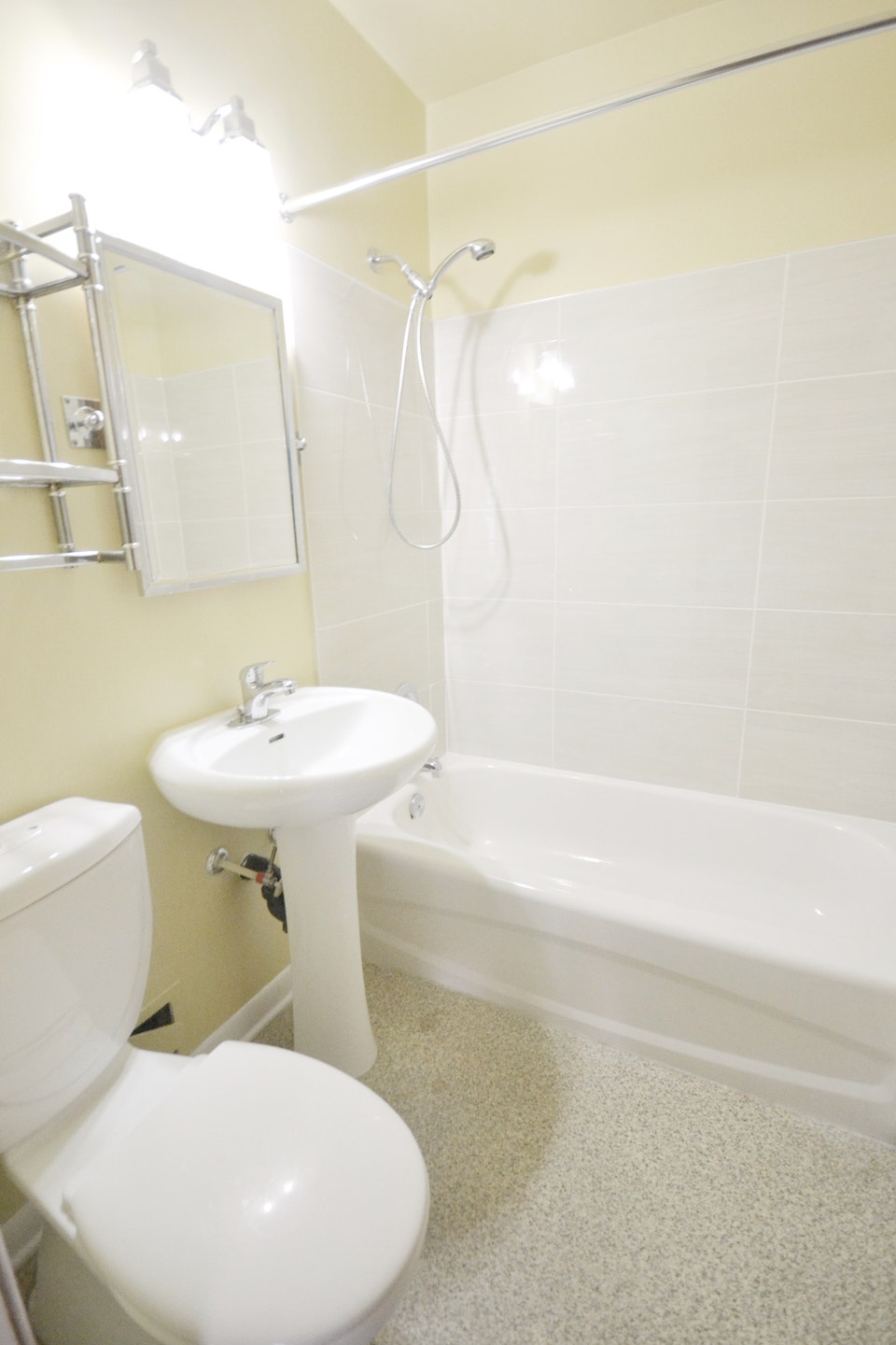 AVAILABLE NOW! 1-Bedroom Suite Available at Portage Ave West! 2