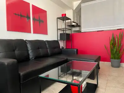 Private single second floor semi-furnished room (THC Friendly) - Dundas & Hurontario downtown Cooksv...