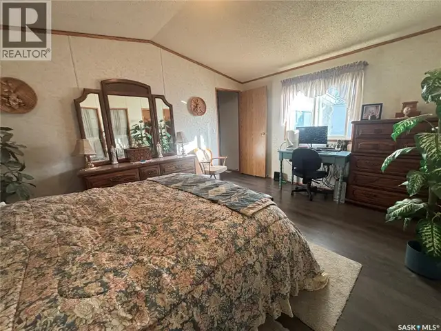 33 Cypress Mobile Home PARK Maple Creek, Saskatchewan in Houses for Sale in Swift Current - Image 26