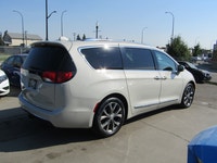 Thanks for viewing our South View Motors Inventory! 2017 Chrysler Pacifica Limited Fully Loaded Ente... (image 4)