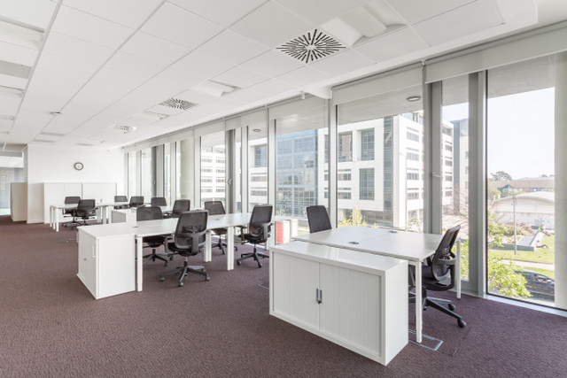 Fully serviced open plan office space for you and your team dans Espaces commerciaux et bureaux à louer  à Ville de Vancouver - Image 4