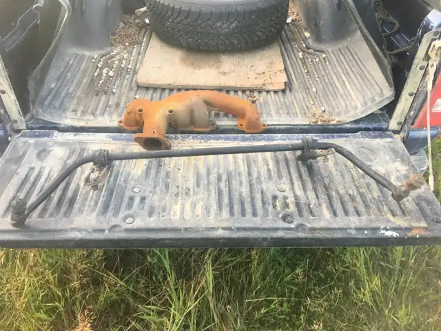 440 383 magnum super commando six pack bbl engines and parts etc in Auto Body Parts in Regina - Image 8