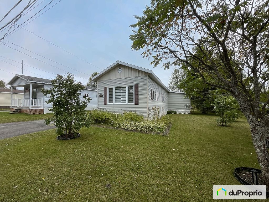 $209,000 - Mobile home for sale in Thetford Mines — photo 1