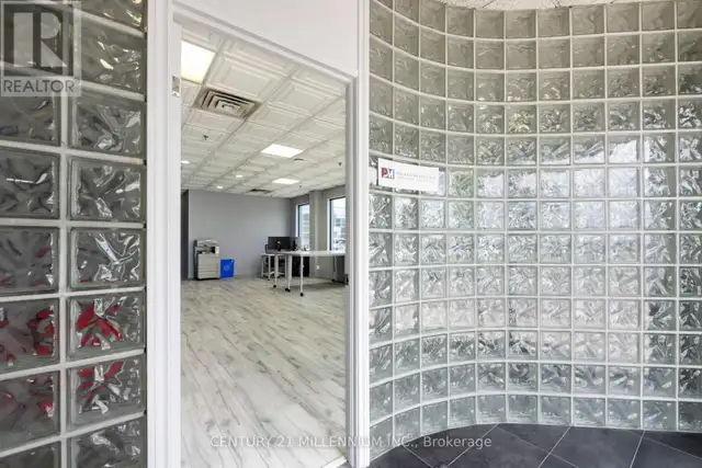 18 - 2355 DERRY ROAD E Mississauga (Northeast), Ontario in Commercial & Office Space for Sale in Mississauga / Peel Region - Image 9