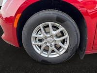 This 2025 JEEP COMPASS LATITUDE LUX 4X4 has the following options Leatherette Seats, Remote Start Sy... (image 9)