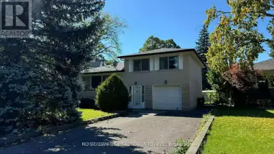Location is everything: within walking distance to the Bayview Subway Station, Bayview Village Shopp...