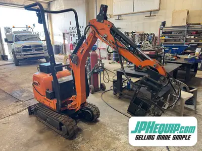2018 CAT 300.9 Remote Controlled Excavator NLB Mini Arm WE SHIP DIRECT TO YOU, USA, and Worldwide!!...