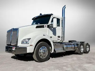 Notes: Status: AVAILABLE Engine Make: Cummins Engine HP: Trans Model: Rear Axle Weight: Sleeper Type...
