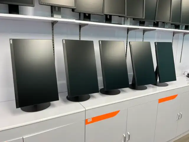Lots of 24 inches 2K  monitors, frameless, --UNIWAY 8TH STREET63735877327105122