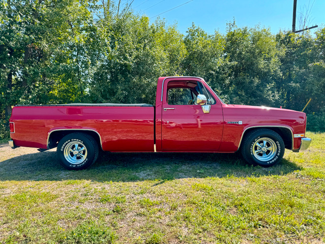 1983 GMC Truck Sierra 1500 Longbox in Cars & Trucks in Ottawa - Image 2