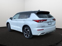This Mitsubishi Outlander has a powerful Regular Unleaded I-4 2.5 L/152 engine powering this Variabl... (image 3)