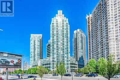 Gorgeous, recently renovated and freshly painted 2-bedroom + den loft at City Gate! ideally located...
