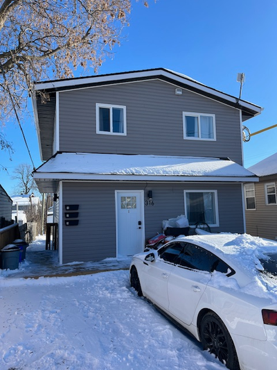 316 Erie #3 - Upper Apartment For Rent - 3 bed, 2 bath, partially furnished, a/c, walk out deck, ren...