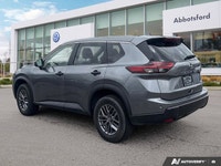 Navigate Canadian roads with unwavering confidence in this 2024 Nissan Rogue S, equipped with dynami... (image 2)
