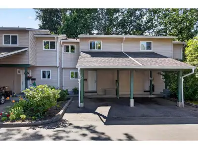 Welcome to the charming Forest View Complex, and this lovely 3 bedroom, 2 level townhouse. With its...