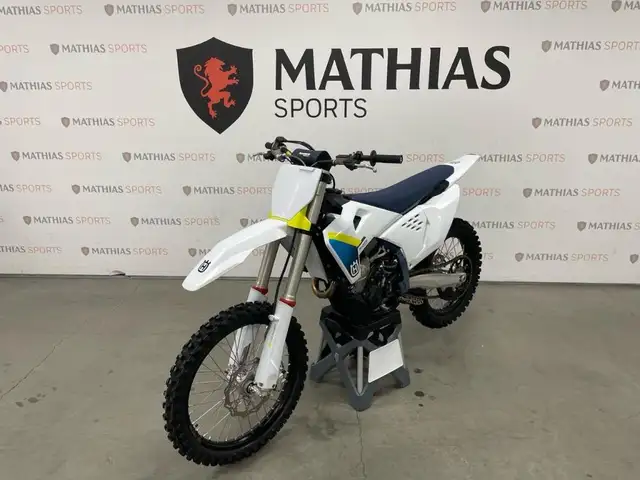 2025 HUSQVARNA FC250 in Dirt Bikes & Motocross in Longueuil / South Shore - Image 5
