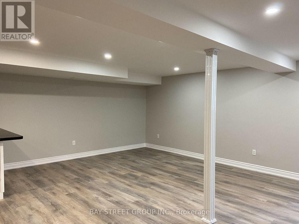 LOWER - 8223 MARCON STREET Niagara Falls (Ascot), Ontario 5