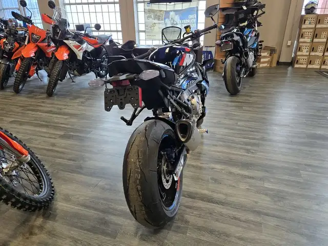 2023 BMW M 1000 R Blackstorm Metallic/M Motorsport in Street, Cruisers & Choppers in Oakville / Halton Region - Image 3