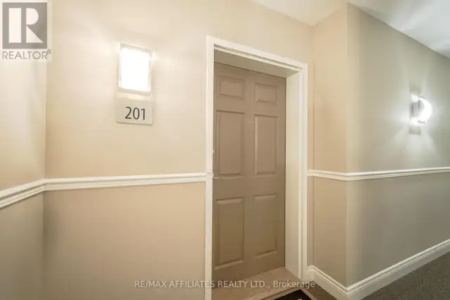 201 - 220 JANKA PRIVATE Ottawa, Ontario62863783312385124