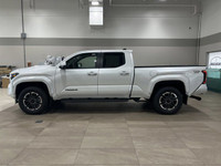 ADAPTIVE CRUISE CONTROL, LED HEADLIGHTS, HEATED MIRRORS, BACK-UP CAMERA, LANE KEEPING ASSIST Prepare... (image 4)