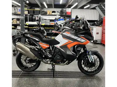 2024 KTM 1290 ADVENTURE S KTM 1290 ADVENTURE S 2024 Les photos peuvent être à titre indicatif et san...