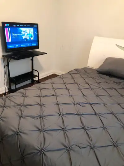 Spacious and affordable Furnished room with flexible payment option in Pickering and Scarborough loc...