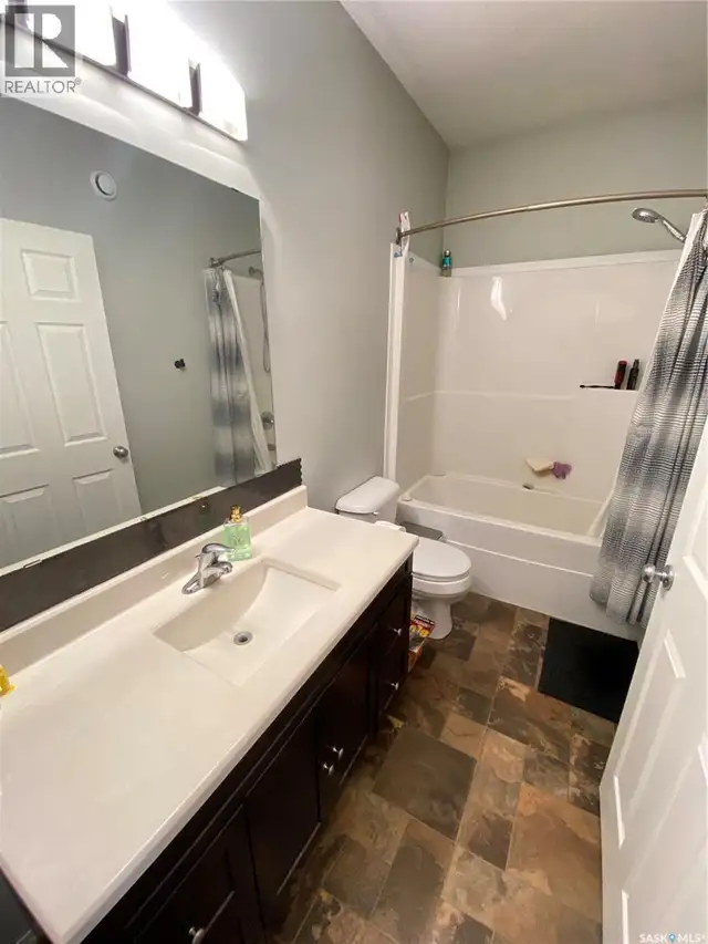 703 Barber CRESCENT Weyburn, Saskatchewan in Houses for Sale in Regina - Image 15