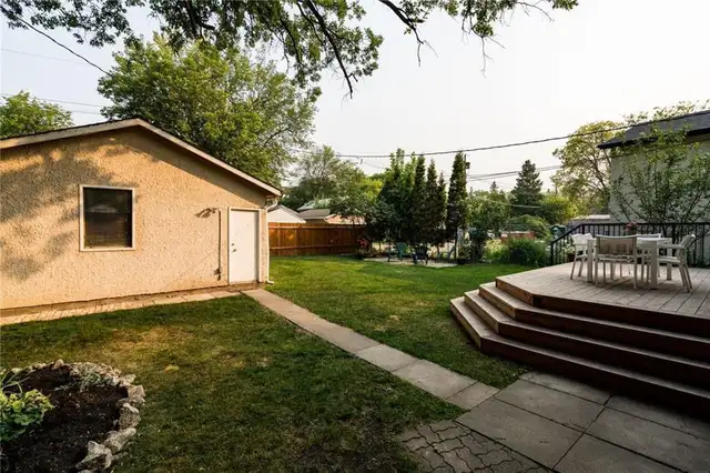 21 Crystal Avenue Winnipeg, Manitoba in Houses for Sale in Winnipeg - Image 4