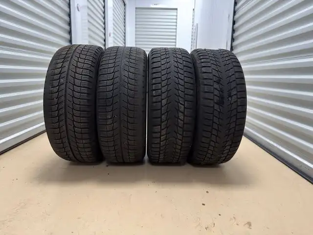 OEM BMW rims with Tires 205/55 R16 in Tires & Rims in Mississauga / Peel Region - Image 4
