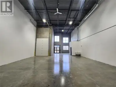 Opportunity to lease the last remaining unit in building 400 located in Phase 2 of the newly constru...