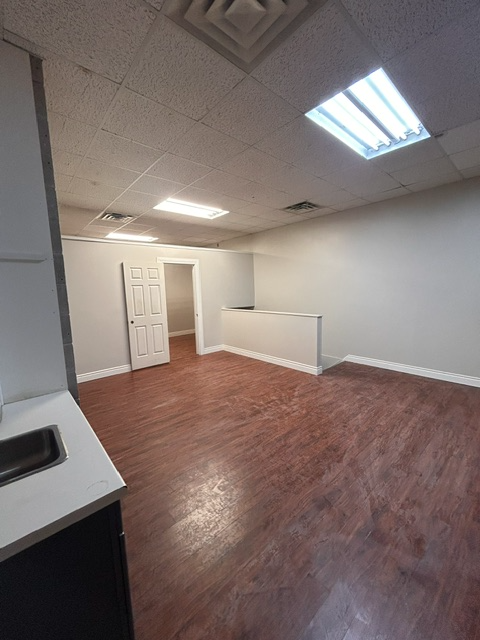 Main Floor Commercial Space with Bonus Basement — Campbellville in Commercial & Office Space for Rent in Oakville / Halton Region - Image 4