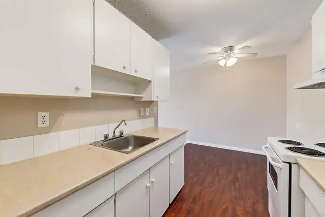 Spacious, pet-friendly apartments for everyday convenience | Sch in Long Term Rentals in Edmonton - Image 11