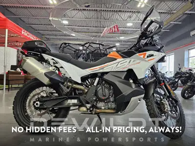 4,490 KM. EXCELLENT CONDITION. EQUIPPED WITH SW MOTECH PRO ROADPACK TAIL BAG, GARMIN ZUMO XT2 TECH P...