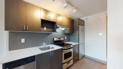 Bachelor Unit | Move in May 1st | Downtown Ottawa, View more