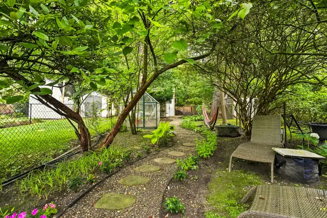 Light-Filled Furnished 1BR + Office with Private Garden | Yonge– in Long Term Rentals in City of Toronto - Image 30