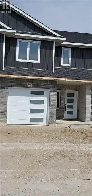 Beautiful sunfilled 3 years old 2 storey townhome with 3 bedroom and 3 bathroom in the quiet neighbo...