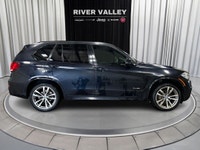 ALLOY WHEELS, POWER PASSENGER SEAT, HEATED FRONT SEATS, HEATED STEERING WHEEL, POWER MOONROOF, LEATH... (image 1)