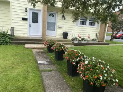 Welcome to 45 Strath Lane! This beautifully maintained and spacious rental is ready to welcome tenan...