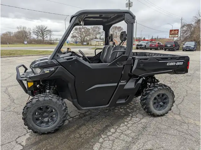 2024 Can-Am SSV DEF XT 64 HD10 BK 24 XT in ATVs in Sarnia - Image 5