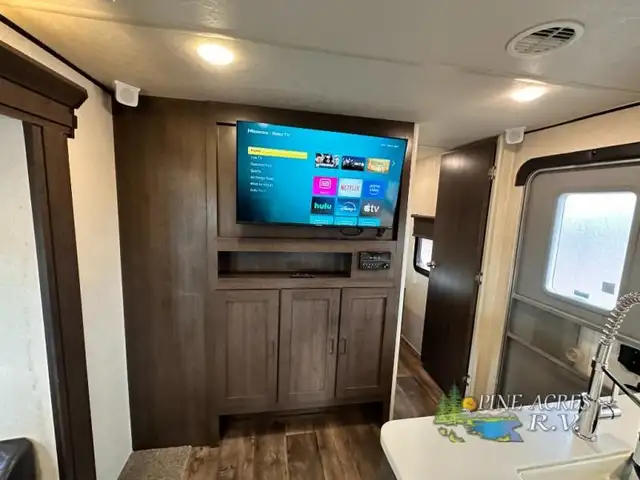 2019 Forest River RV Salem 32BHDS Bunk Room & 2 Slides in Travel Trailers & Campers in Moncton - Image 27