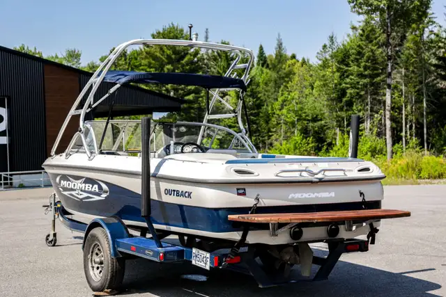2004 Moomba Outback in Powerboats & Motorboats in Rimouski / Bas-St-Laurent - Image 9