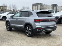 AMVIC Licensed Dealer * Heated Front Seats * Heated Steering Wheel * Rear Vision Camera * Wireless C... (image 5)