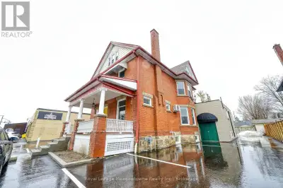3 - 358 MAIN STREET E Milton (OM Old Milton), Ontario