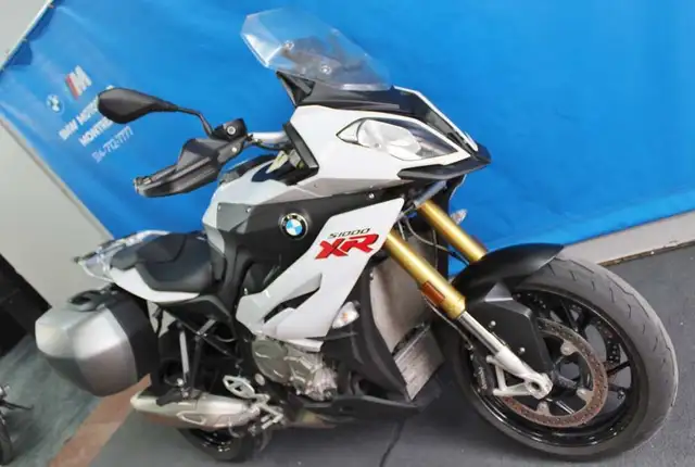 2016 BMW S1000XR in Sport Bikes in City of Montréal - Image 3