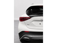 INFINITI QX30 BASE 2017 Transmission automatique à double embrayage à 7 rapports Traction intégrale... (image 6)
